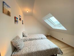 Charming Holiday Home, Near Mont St-michel