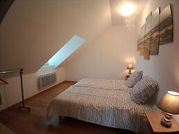 Charming Holiday Home, Near Mont St-michel