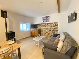 Charming Holiday Home, Near Mont St-michel