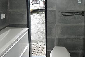 Houseboat in Kamien Pomorski With a Terrace