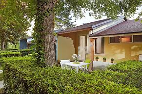 Bungalow in Caorle With Garden Furniture