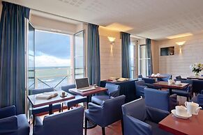 Residence Reine Marine in St.malo for 4 Persons