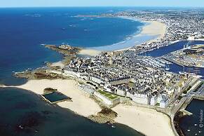 Residence Reine Marine in St.malo for 4 Persons