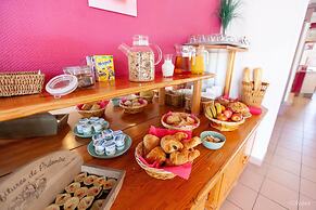 8-guests Holiday Home in Cassen