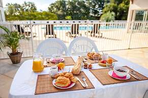 8-guests Holiday Home in Cassen