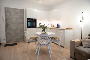 Apartment With a Terrace Near Sea