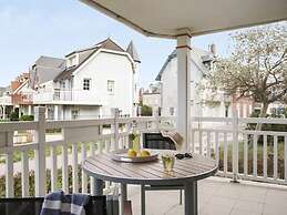 Flat on the Beach With Pool in Le Crotoy