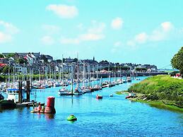 Flat on the Beach With Pool in Le Crotoy