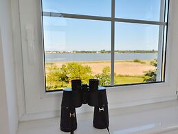 Holiday Home by the Lake. Podamirowo