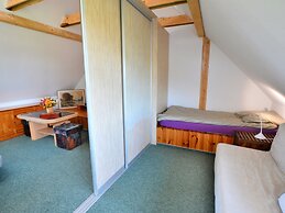 Holiday Home by the Lake. Podamirowo