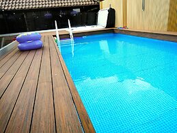 Comfortable Apartment With a Swimming Pool and Jacuzzi in Miedzywodzie