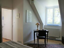 Charming Holiday Home With sea View, Plougasnou