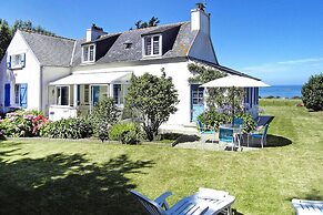 Charming Holiday Home With sea View, Plougasnou