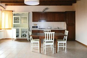 Apartment in Lazise With Communal Pool