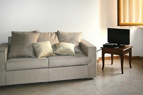 Apartment in Lazise With Communal Pool