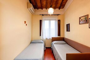 Apartment in Montaione With Carport