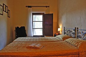 Apartment in Montaione With Carport