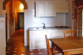 Apartment in Montaione With Carport