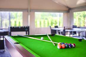 Luxury Homes With the Pools for 6 Persons