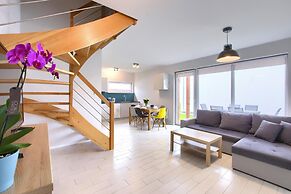 Luxury Homes With the Pools for 6 Persons