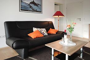 Bright Apartment With Garden