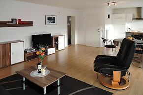 Bright Apartment With Garden