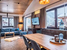 The Village - Chalet Barn or Bathhouse