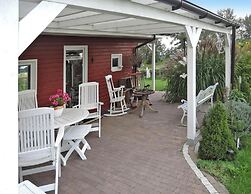 Lovely Bungalow in Troszyn With Parking Space and big Area Around