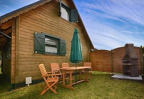 Comfortable Holiday House With a Garden, Dabki