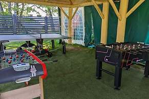 Comfortable Holiday House With a Garden, Dabki