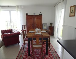 Comfortable Holiday Home With Garden, Near Beach