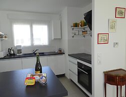 Comfortable Holiday Home With Garden, Near Beach
