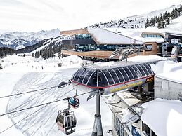Apartment in Kaltenbach at the ski Lift