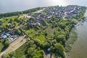 Blue Lagoon - Vacation Home in Nowe Warpno