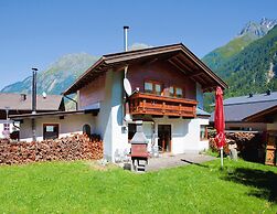 Large Holiday Home With Garden and Balcony in Otztal