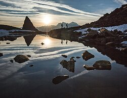 Large Holiday Home With Garden and Balcony in Otztal