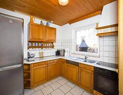 Large Holiday Home With Garden and Balcony in Otztal