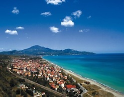 Apartment in Ascea With Garden