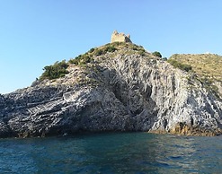 Apartment in Ascea With Garden