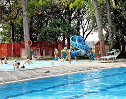 Holiday Flat With air Conditioning in the Belvedere Holiday Complex in