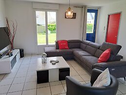 Holiday Home in Santec Near Dossen Beach