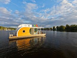 Houseboat on the Dahme