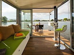 Houseboat on the Dahme