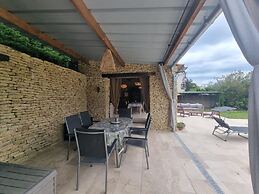 Charming Holiday House With Private Pool, Maillane