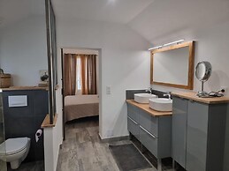 Charming Holiday House With Private Pool, Maillane