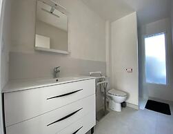 Charming Independent Apartment in Belz