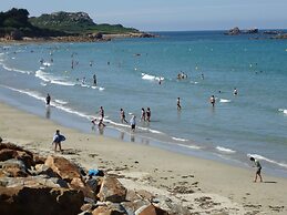 Comfortable Duplex Bay of Morlaix, Plougasnou