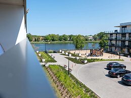 Apartment With Swimming Pool and Sauna, Dziwnow