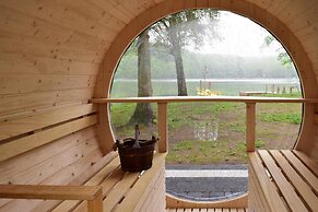 Holiday Home With hot tub and Sauna Directly at the Lake-ex TUI
