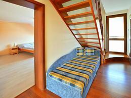 Comfortable Holiday Villa, Private Garden